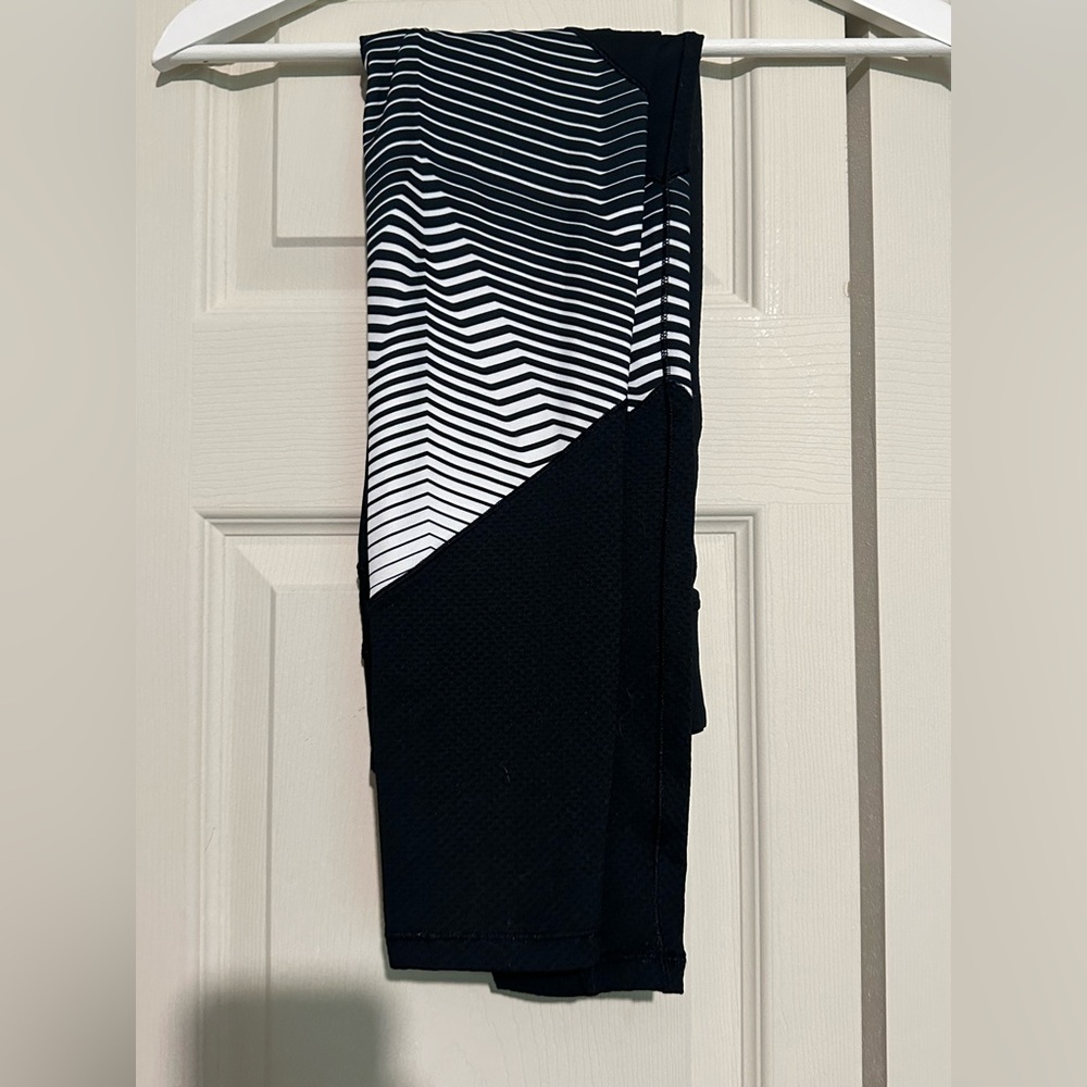 Under Amour Black and White Patterned Leggings